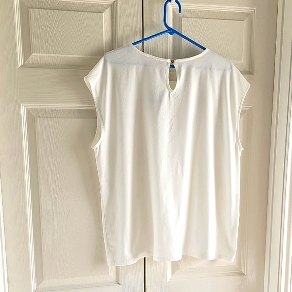 NEW Anne Klein White Eyelet/Crochet Sleeveless Pull on Blouse  Keyhole Back XL - Picture 9 of 16